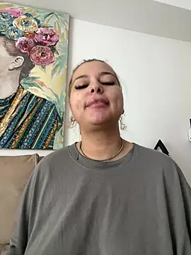 AllysonK online show from July 2026 11:03:02 AM