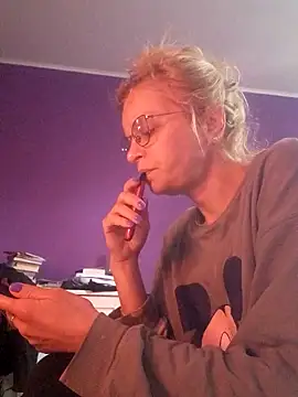 BritneyHudson online show from March 2026 06:48:02 AM