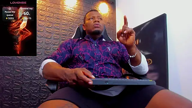 tommike online show from February 2026 10:36:01 PM