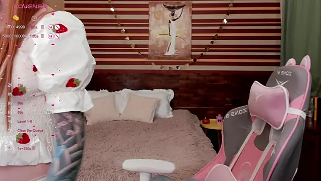 MilanaMua online show from March 2025 12:43:02 PM