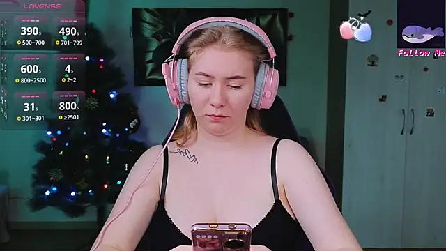 D0nna  online show from December 2025 09:21:02 PM