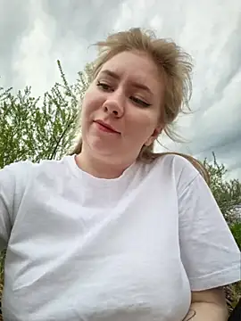 Snapshot of D0nna_ chatting on May 2026 02:46:01 PM D0nna online show from May 2026 02:46:01 PM