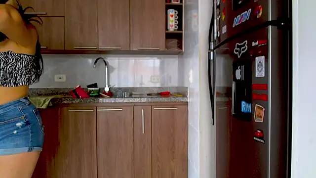 Snapshot of adan_eva960 chatting on December 2024 04:04:01 PM adan eva960 online show from December 2024 04:04:01 PM