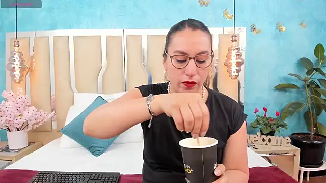 RubbyTaylor online show from April 2026 11:36:01 AM