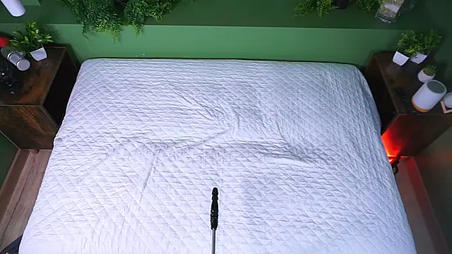 Snapshot of RaquelLust chatting on March 2025 04:27:01 AM RaquelLust online show from March 2025 04:27:01 AM