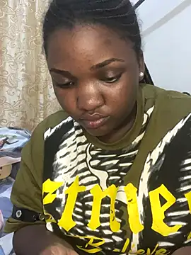 Snapshot of sweet18creamybigpussy chatting on October 2025 05:34:02 PM sweet18creamybigpussy online show from October 2025 05:34:02 PM