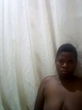 Snapshot of Russell_hun chatting on January 2025 03:01:02 AM Russell hun online show from January 2025 03:01:02 AM