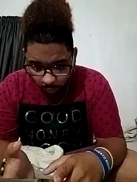 Snapshot of Dj-yefri-pauta chatting on February 2025 04:16:02 AM Dj-yefri-pauta online show from February 2025 04:16:02 AM