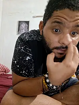 Snapshot of Dj-yefri-pauta chatting on September 2025 10:34:01 PM Dj-yefri-pauta online show from September 2025 10:34:01 PM