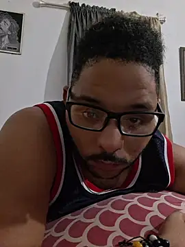 Snapshot of Dj-yefri-pauta chatting on October 2025 01:15:01 AM Dj-yefri-pauta online show from October 2025 01:15:01 AM