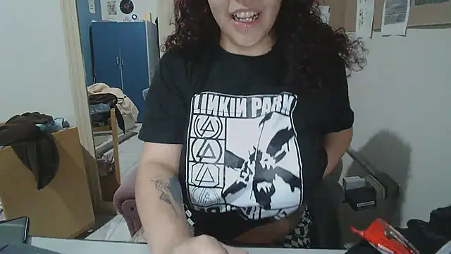 Snapshot of bbyedarling chatting on October 2025 03:07:02 AM bbyedarling online show from October 2025 03:07:02 AM