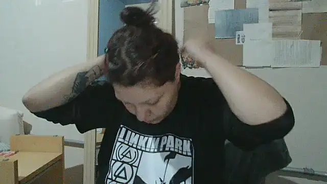 Snapshot of bbyedarling chatting on October 2025 12:22:01 AM bbyedarling online show from October 2025 12:22:01 AM