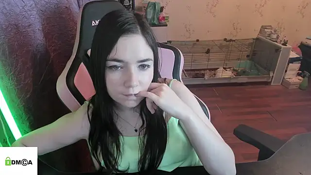 Crazy forest fairy online show from March 2026 09:58:01 PM