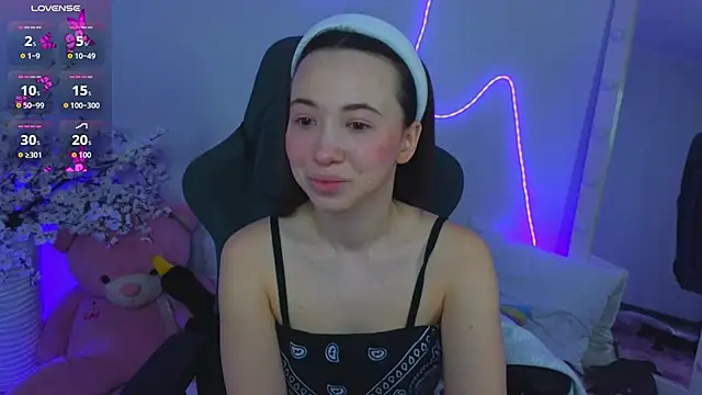 Hayle Hill online show from March 2026 12:06:02 AM