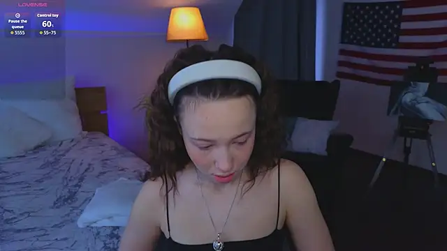 Hayle Hill online show from March 2026 01:54:02 AM