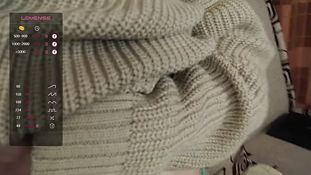 Snapshot of TinaWince chatting on November 2025 04:47:02 AM TinaWince online show from November 2025 04:47:02 AM