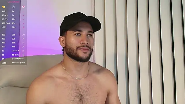 Snapshot of Valentinoford chatting on February 2025 02:34:01 AM Valentinoford online show from February 2025 02:34:01 AM