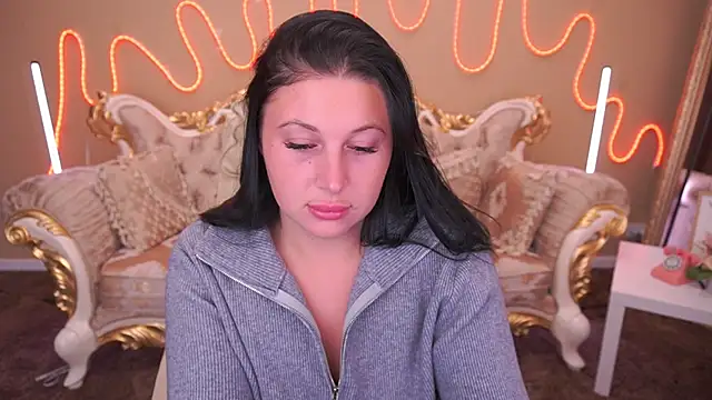 ArianaDarkk online show from November 2025 06:28:01 PM