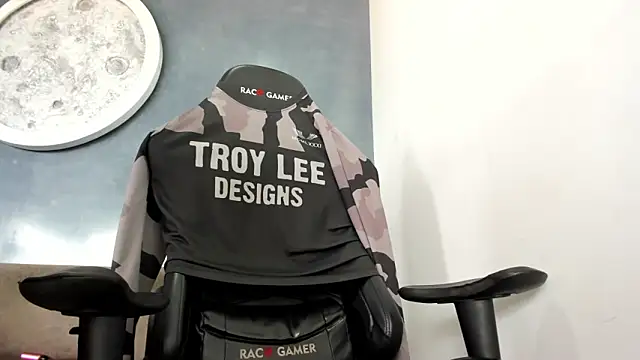 Bryan Bronx online show from October 2025 02:30:01 PM