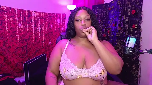 Snapshot of cheriserozequeen chatting on February 2026 08:25:02 PM cheriserozequeen online show from February 2026 08:25:02 PM