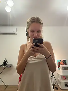 Ketitull online show from December 2025 05:18:02 PM