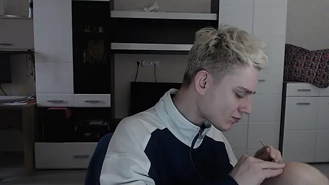 angryzan online show from March 2025 06:29:01 AM