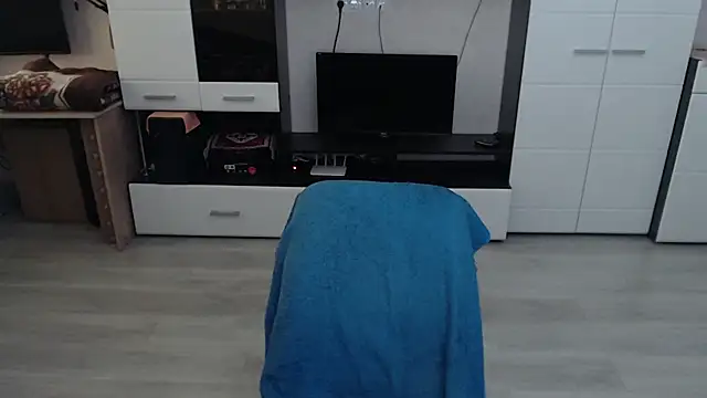 angryzan online show from October 2025 05:27:02 AM