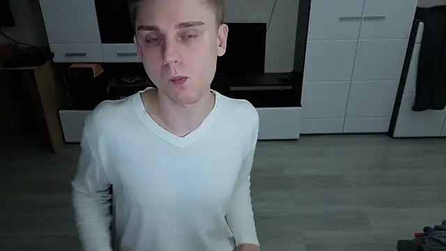 angryzan online show from November 2025 11:30:01 PM