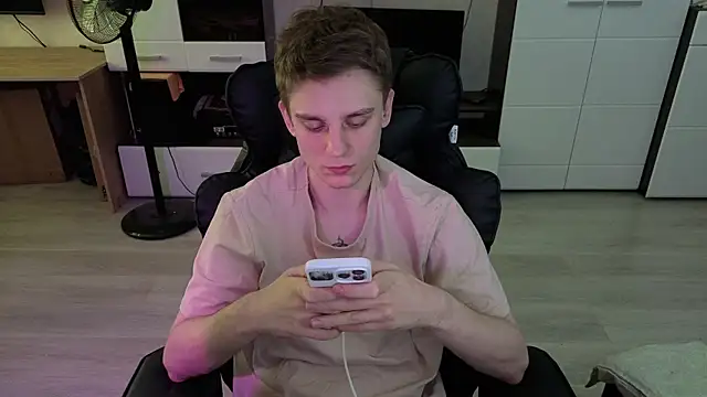 angryzan online show from July 2026 06:19:02 AM