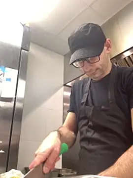 hailzeffn online show from March 2026 12:32:01 PM