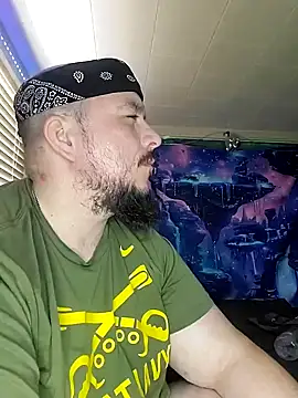 Snapshot of Spunonymous chatting on January 2025 04:41:01 PM Spunonymous online show from January 2025 04:41:01 PM