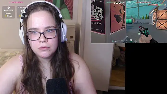 playvalorantwithmenow online show from December 2024 09:26:02 PM