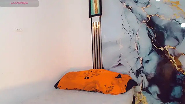 Snapshot of khiara_moretti chatting on November 2025 11:21:02 AM khiara moretti online show from November 2025 11:21:02 AM