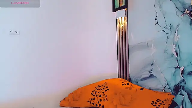 Snapshot of khiara_moretti chatting on November 2025 11:20:01 AM khiara moretti online show from November 2025 11:20:01 AM