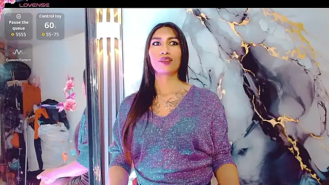 Snapshot of khiara_moretti chatting on December 2025 11:58:02 AM khiara moretti online show from December 2025 11:58:02 AM