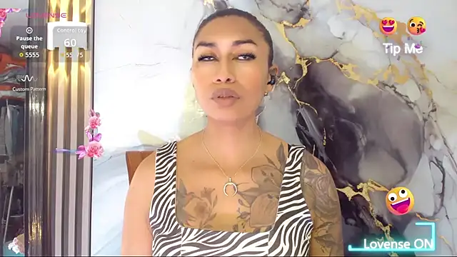 Snapshot of khiara_moretti chatting on January 2026 07:17:01 PM khiara moretti online show from January 2026 07:17:01 PM