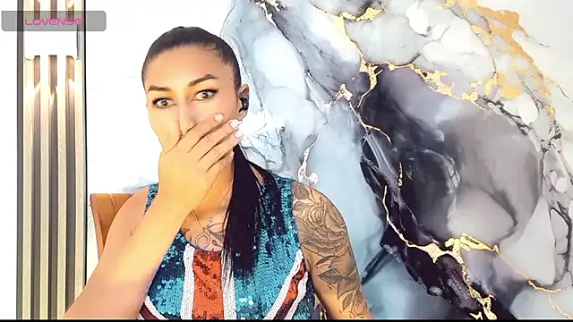 Snapshot of khiara_moretti chatting on January 2026 07:26:01 PM khiara moretti online show from January 2026 07:26:01 PM