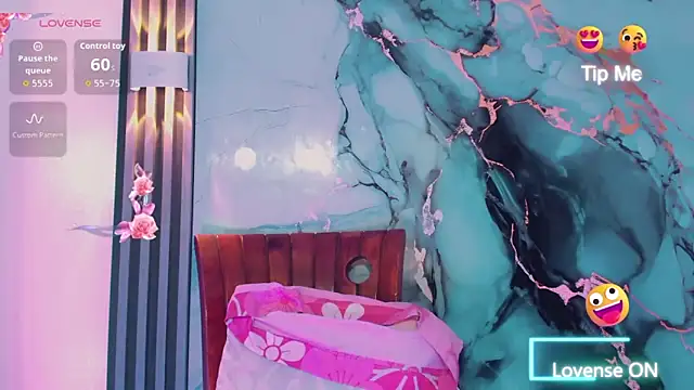 Snapshot of khiara_moretti chatting on February 2026 11:36:01 AM khiara moretti online show from February 2026 11:36:01 AM