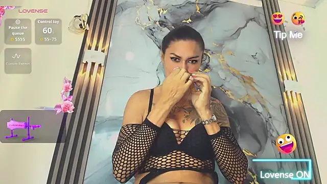 Snapshot of khiara_moretti chatting on February 2026 11:48:02 AM khiara moretti online show from February 2026 11:48:02 AM