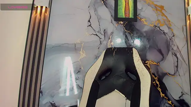 khiara moretti online show from April 2026 07:36:02 PM