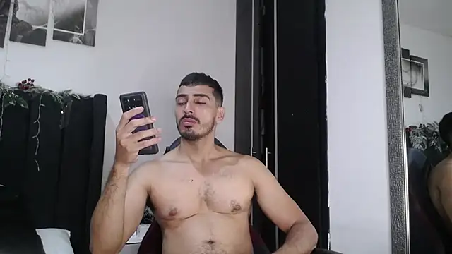 Snapshot of muscle_ares chatting on December 2024 10:40:01 AM muscle ares online show from December 2024 10:40:01 AM