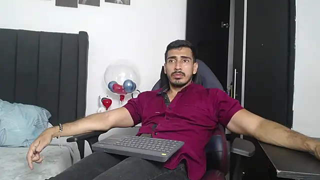 Snapshot of muscle_ares chatting on March 2025 03:50:02 PM muscle ares online show from March 2025 03:50:02 PM