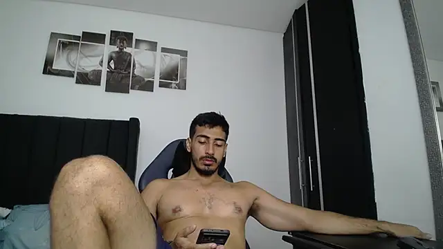 Snapshot of muscle_ares chatting on March 2025 12:45:01 PM muscle ares online show from March 2025 12:45:01 PM