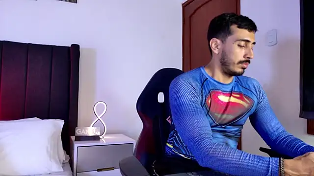 Snapshot of muscle_ares chatting on November 2025 12:32:01 AM muscle ares online show from November 2025 12:32:01 AM