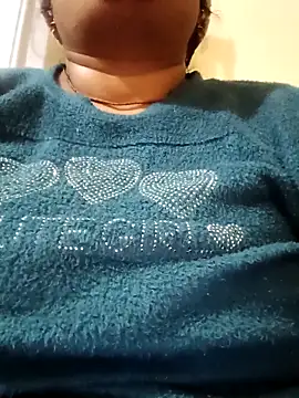 Snapshot of Shoni__ chatting on December 2025 06:00:01 AM Shoni online show from December 2025 06:00:01 AM