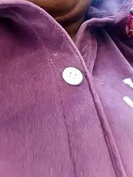 Snapshot of Shoni__ chatting on January 2026 09:11:01 AM Shoni online show from January 2026 09:11:01 AM