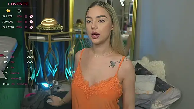 ScarletColes online show from January 2025 11:34:02 PM