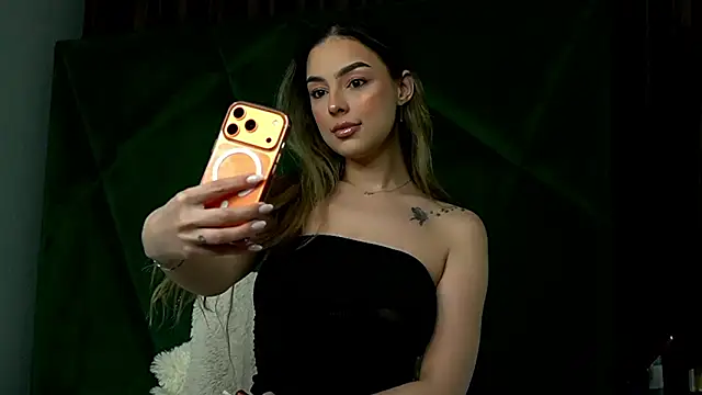 ScarletColes online show from February 2026 11:06:01 PM