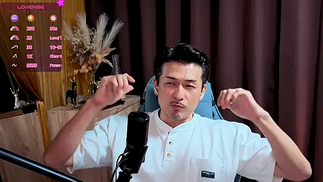 HARU-outdoor-x online show from October 2025 02:18:02 PM