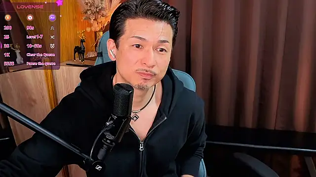 HARU-outdoor-x online show from November 2025 02:38:02 PM